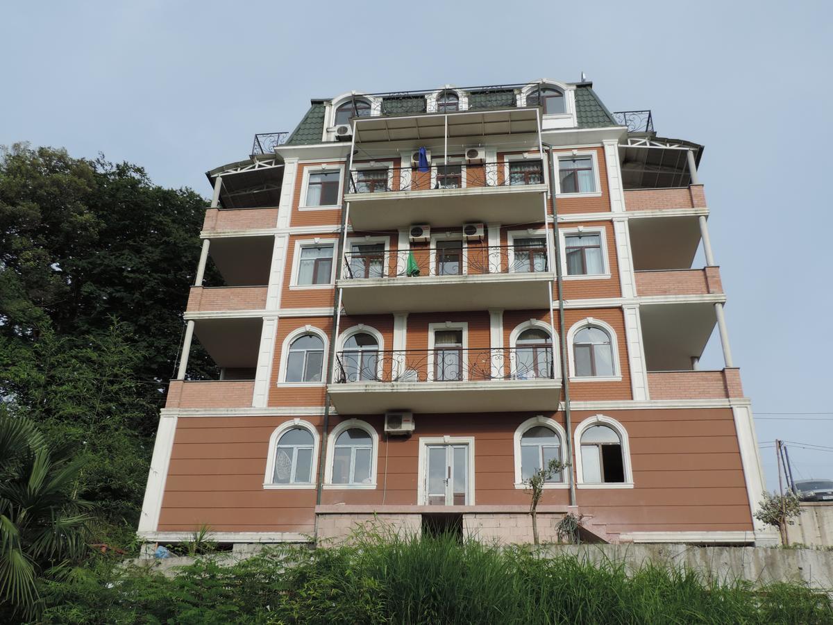 Sunny Hotel Batumi Makhinjauri Exteriör bild